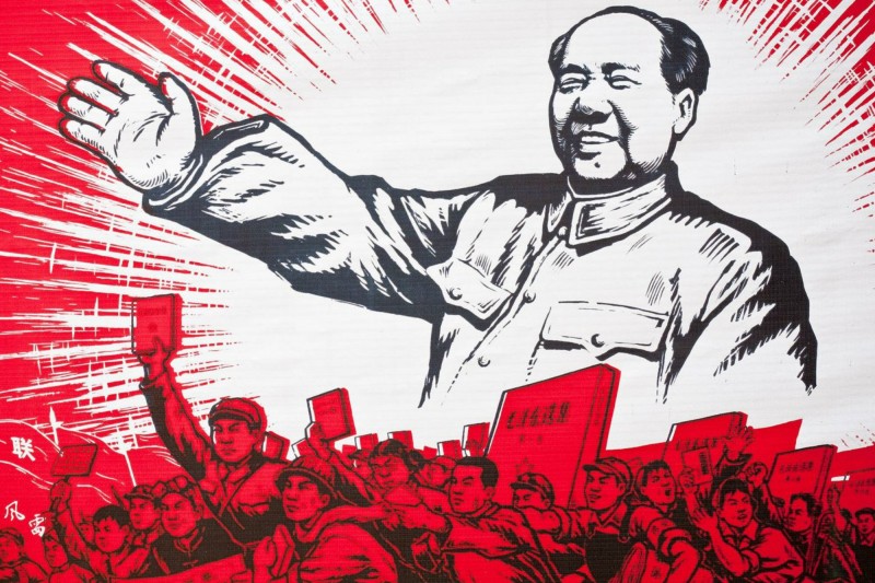 Ograničenje na maksimum dva uzastopna petogodišnja mandata predsednika i potpredsednika države uneto je u Ustav 1982, šest godina posle Maove smrti